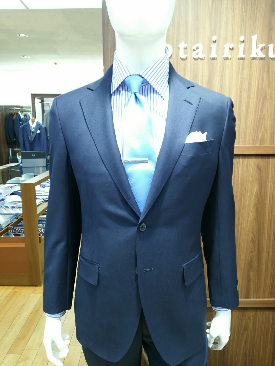 GOTAIRIKU 江坂 コーディネート画像