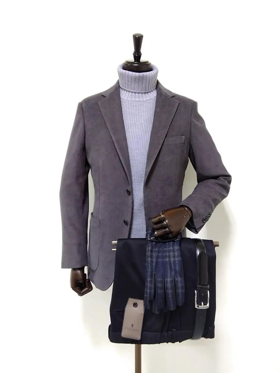  金子 コーディネート画像