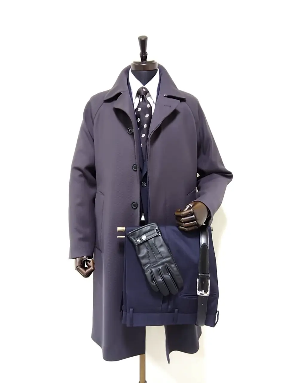  金子 コーディネート画像