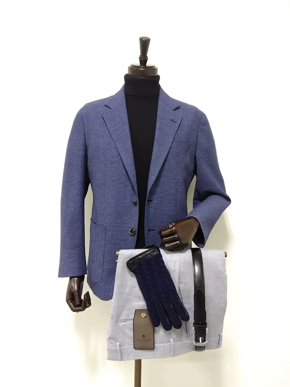  金子 コーディネート画像