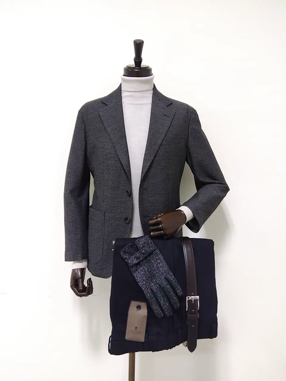  金子 コーディネート画像