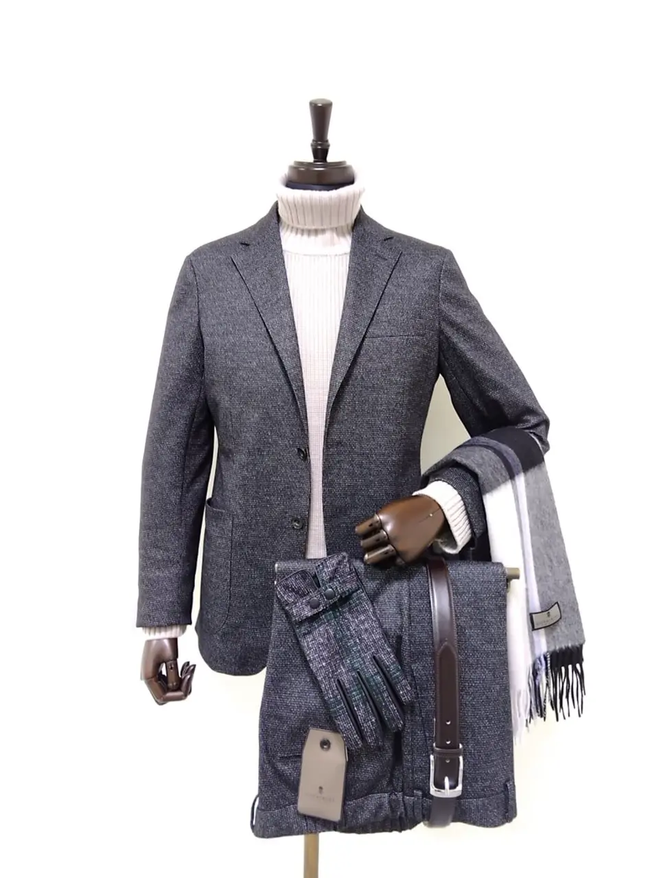  金子 コーディネート画像