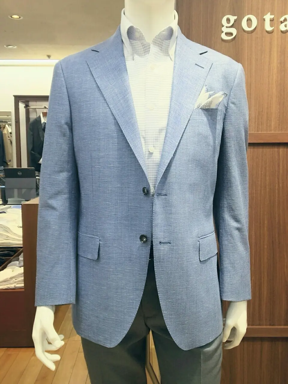 GOTAIRIKU 江坂 コーディネート画像