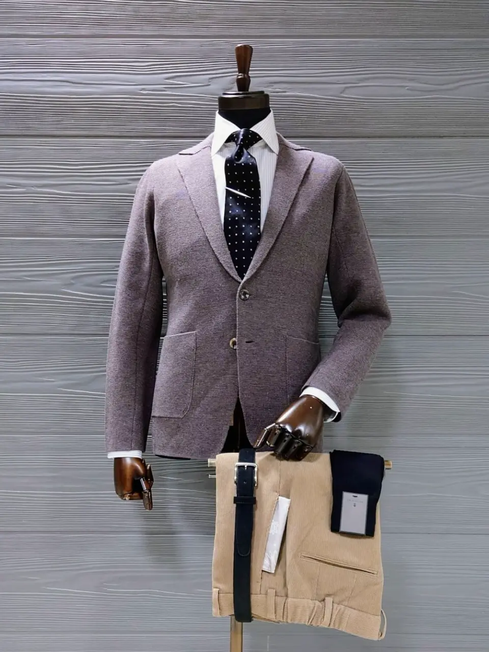 GOTAIRIKU 八幡 コーディネート画像