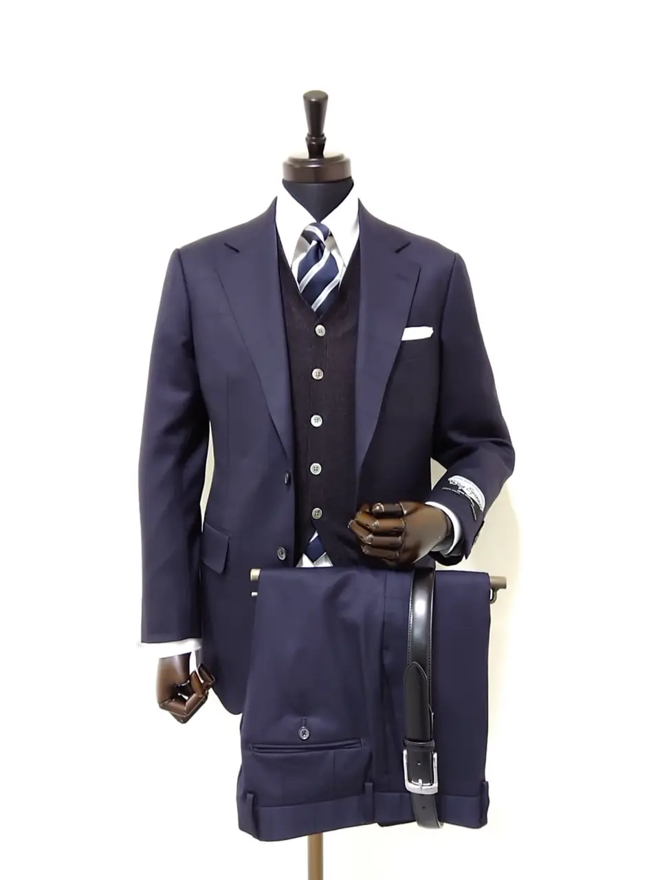  金子 コーディネート画像