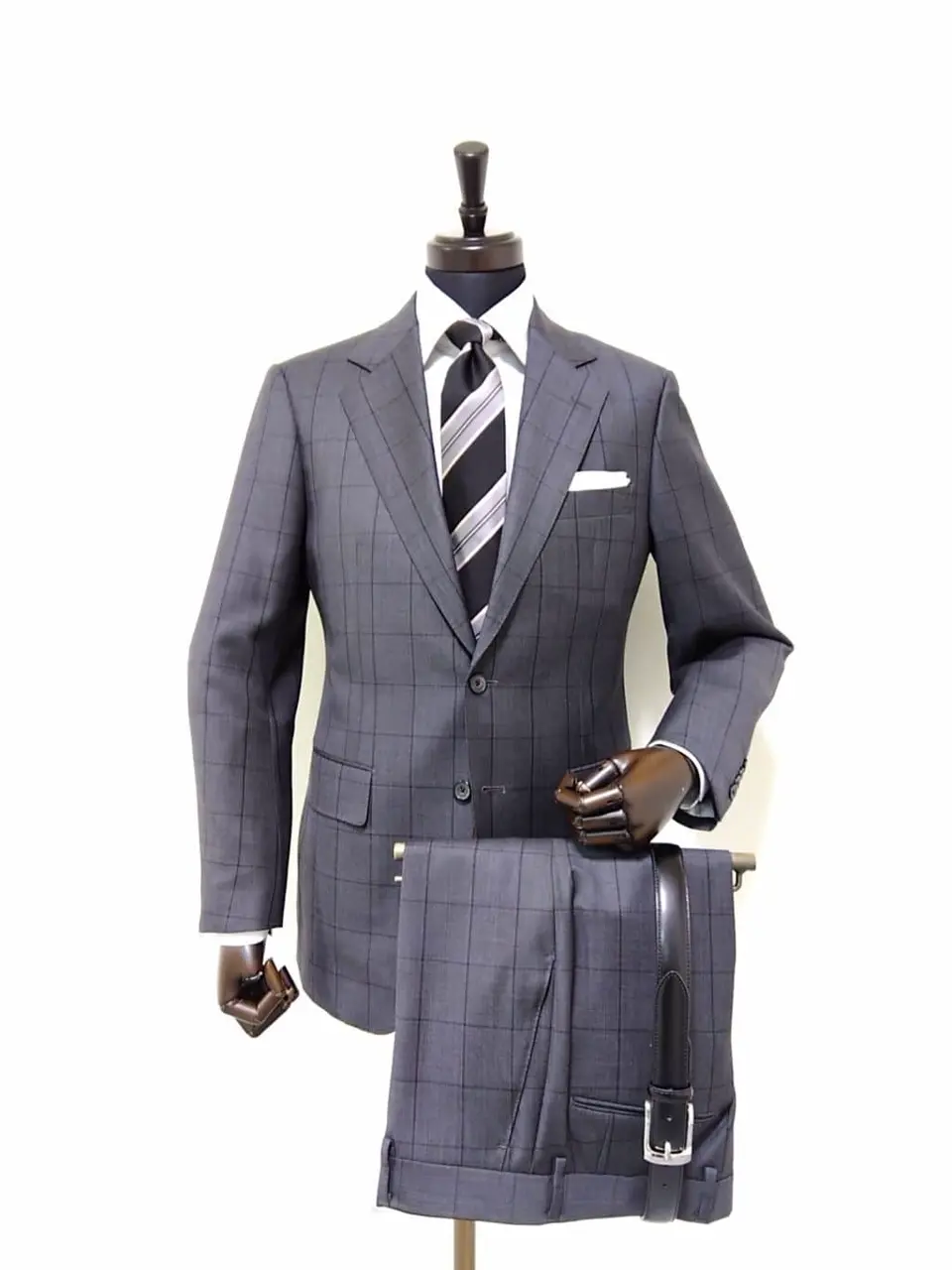  金子 コーディネート画像