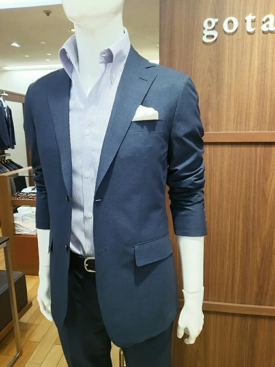 GOTAIRIKU 江坂 コーディネート画像