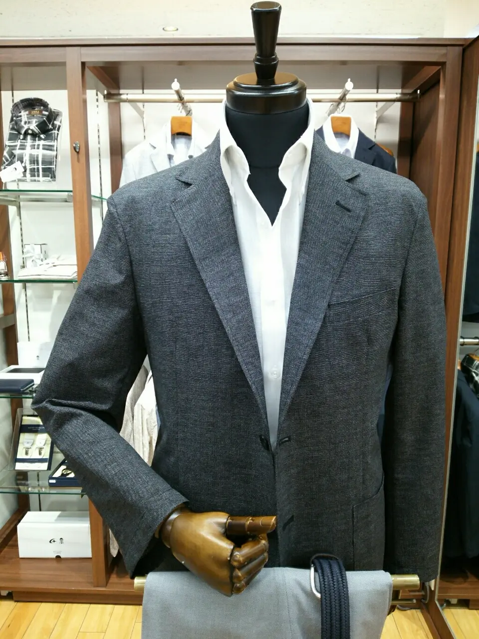 GOTAIRIKU 江坂 コーディネート画像