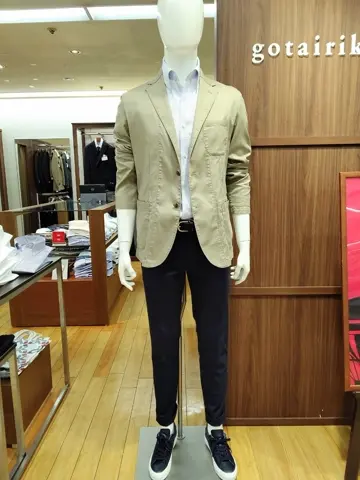 GOTAIRIKU 江坂 コーディネート画像