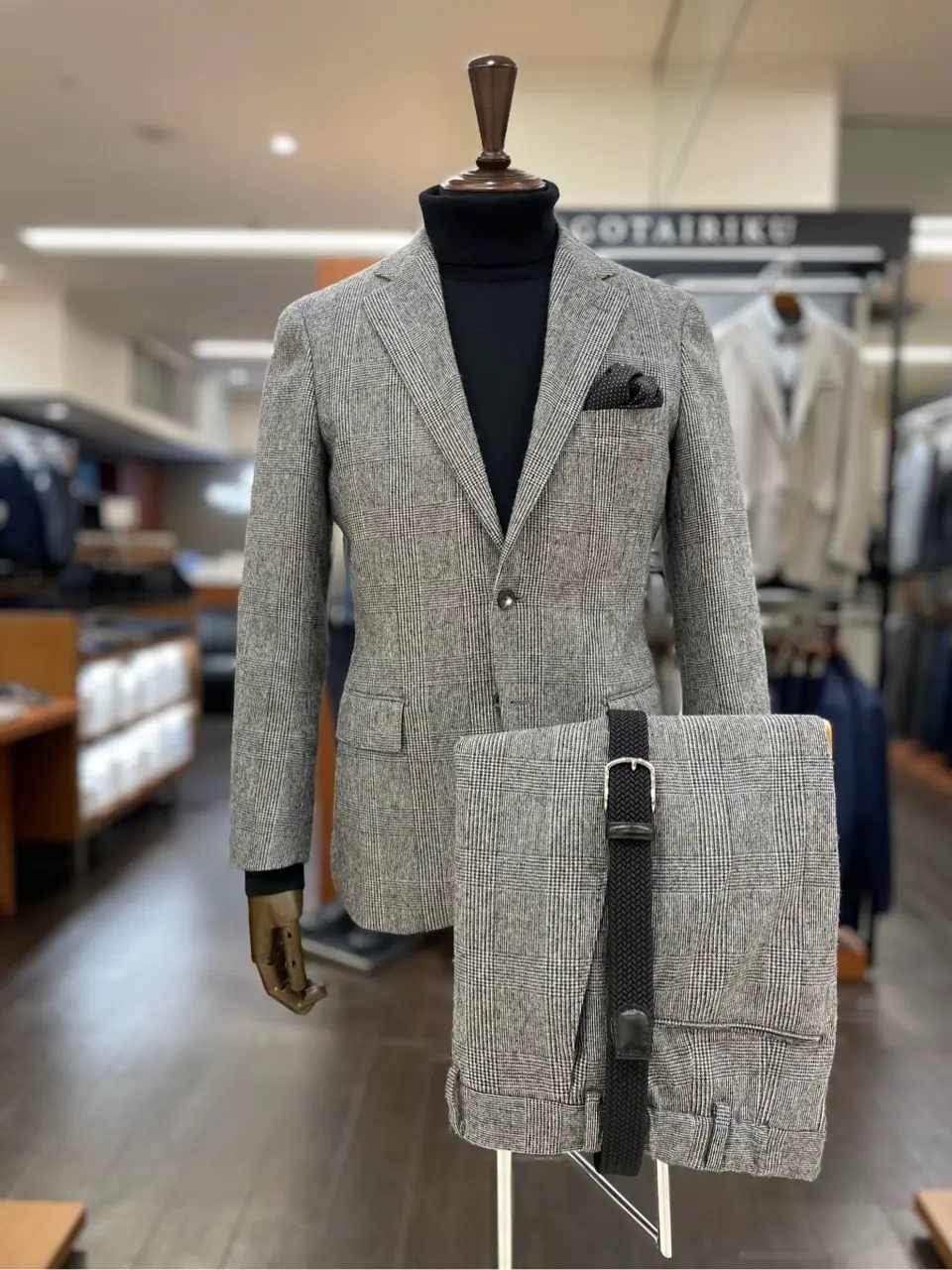 GOTAIRIKU 星野 コーディネート画像