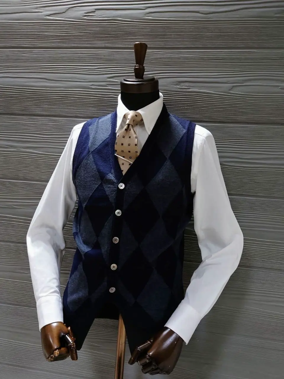 GOTAIRIKU 八幡 コーディネート画像