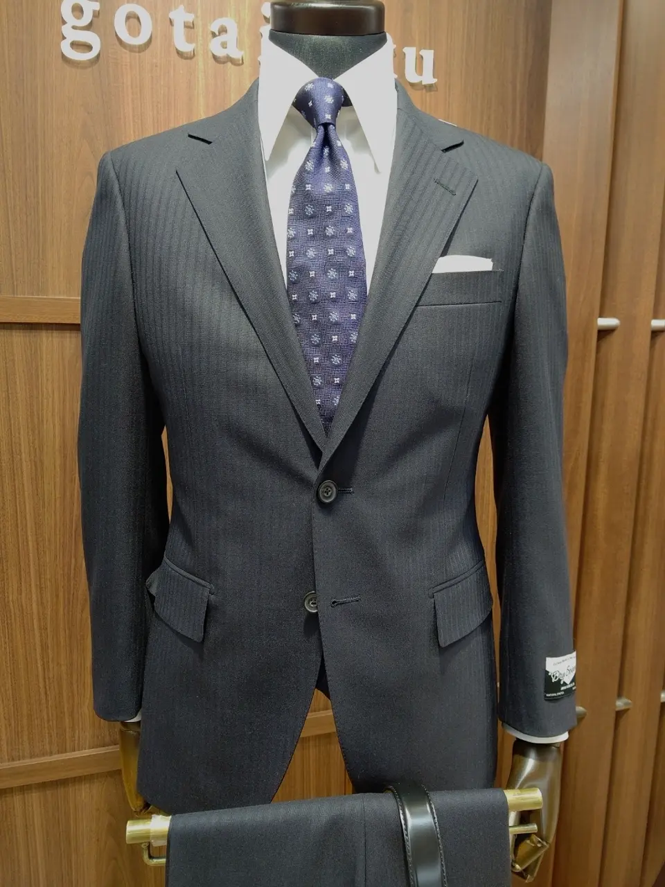 GOTAIRIKU 江坂 コーディネート画像