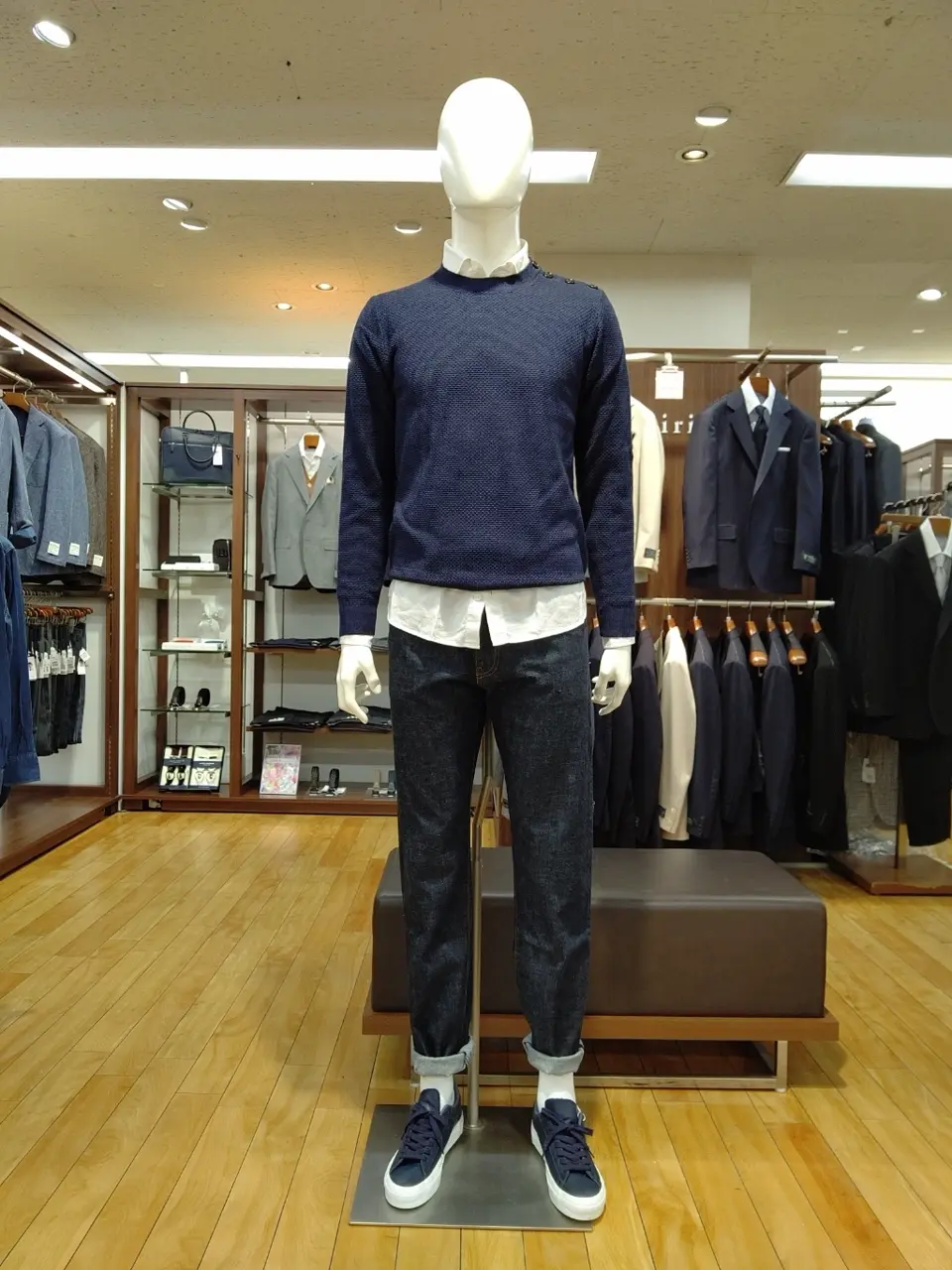 GOTAIRIKU 江坂 コーディネート画像