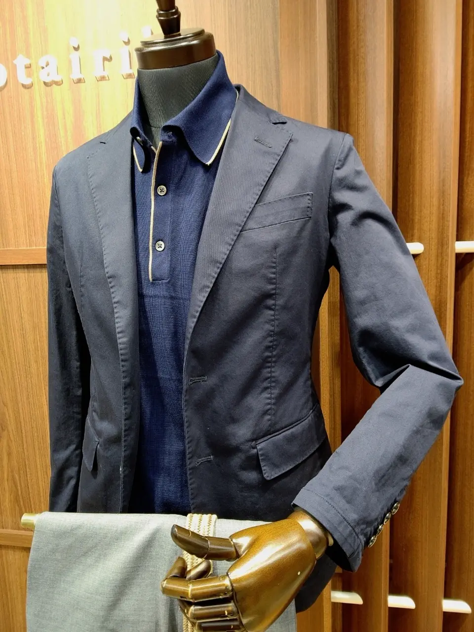 GOTAIRIKU 江坂 コーディネート画像