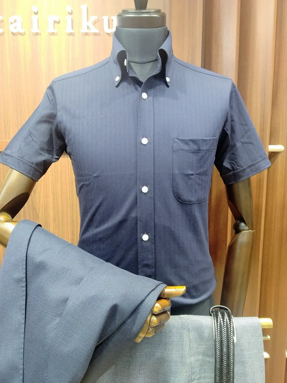 GOTAIRIKU 江坂 コーディネート画像