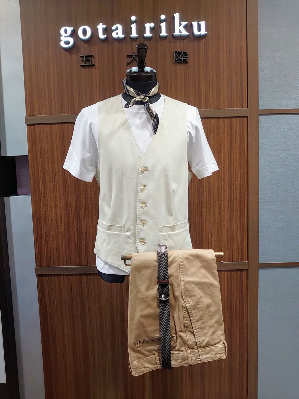 GOTAIRIKU 藤田 コーディネート画像