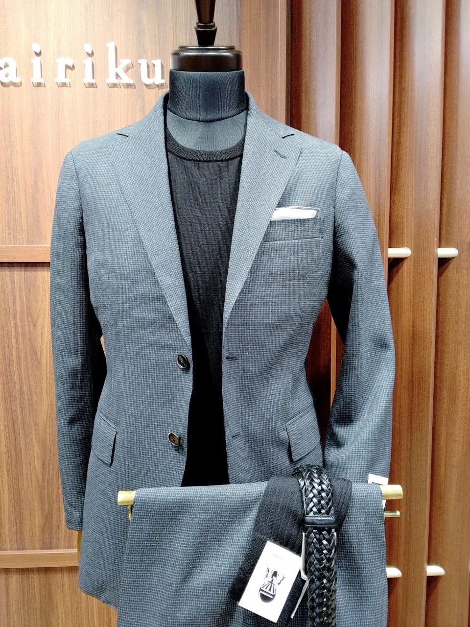 GOTAIRIKU 江坂 コーディネート画像