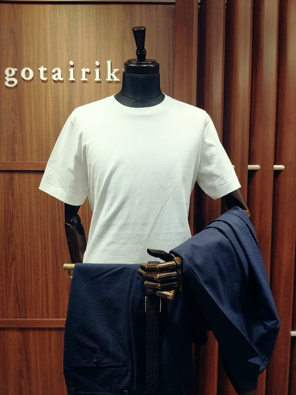 GOTAIRIKU 江坂 コーディネート画像