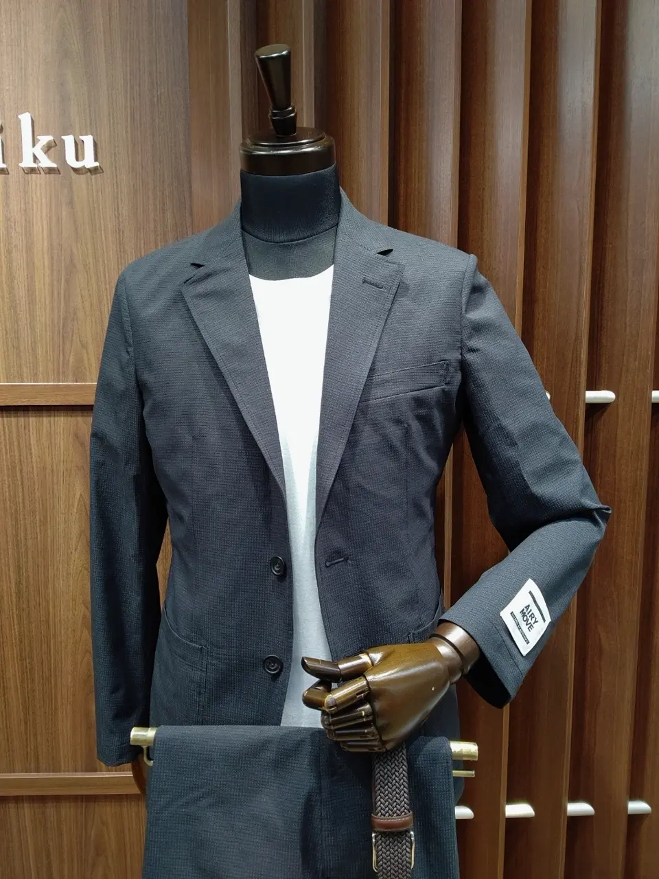 GOTAIRIKU 江坂 コーディネート画像