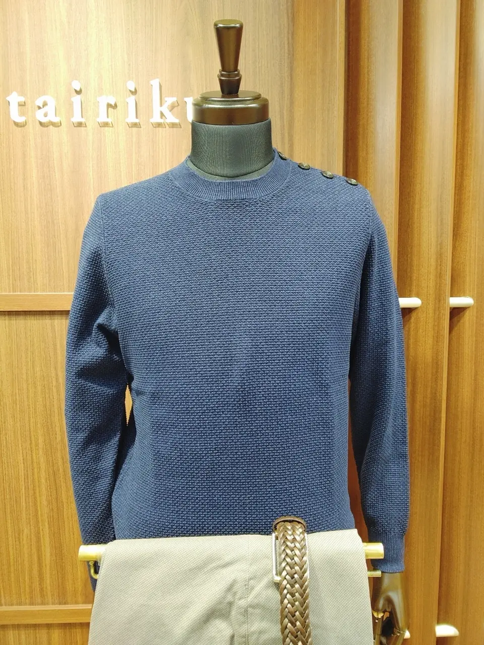 GOTAIRIKU 江坂 コーディネート画像