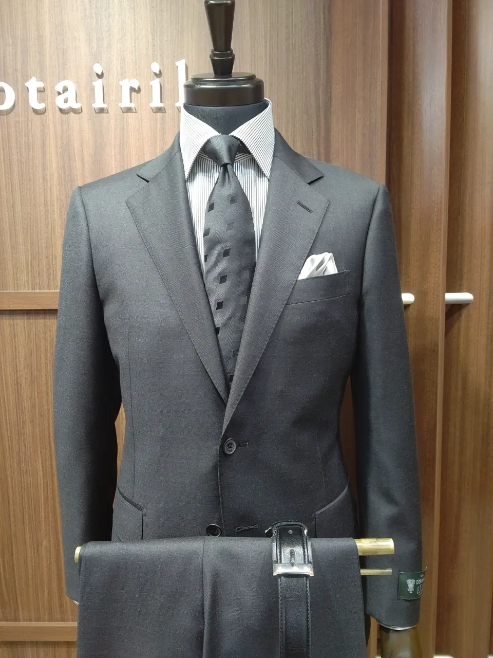 GOTAIRIKU 江坂 コーディネート画像