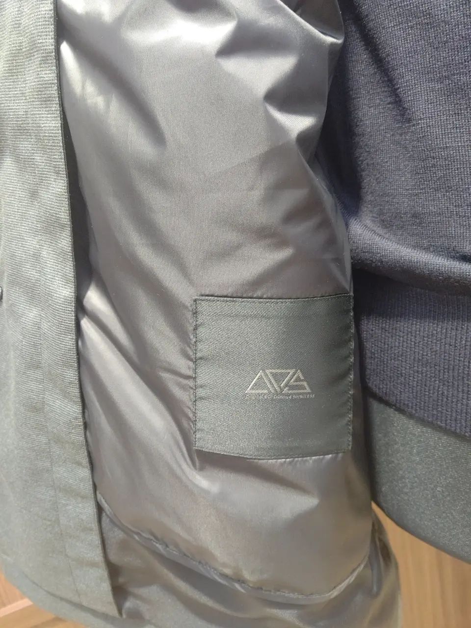 GOTAIRIKU 江坂 コーディネート画像