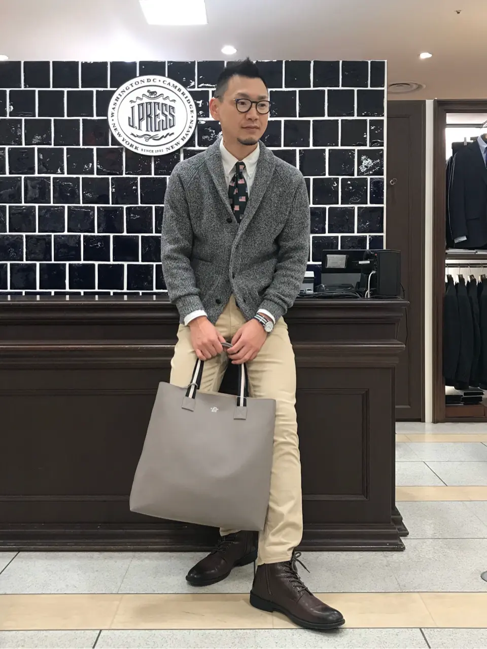  赤石 コーディネート画像