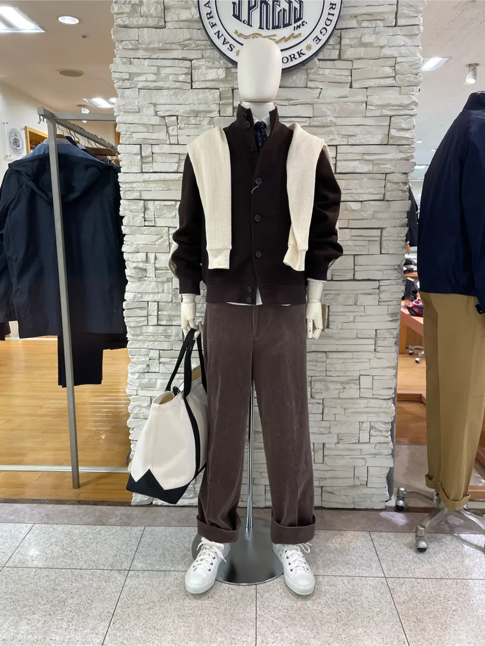  渡邊 コーディネート画像