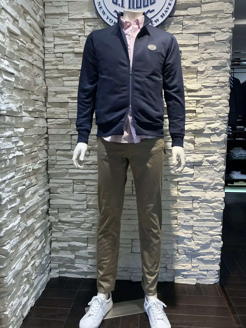  宮﨑 コーディネート画像