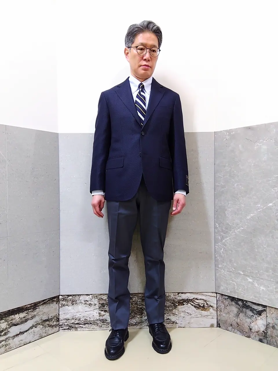  金子 コーディネート画像