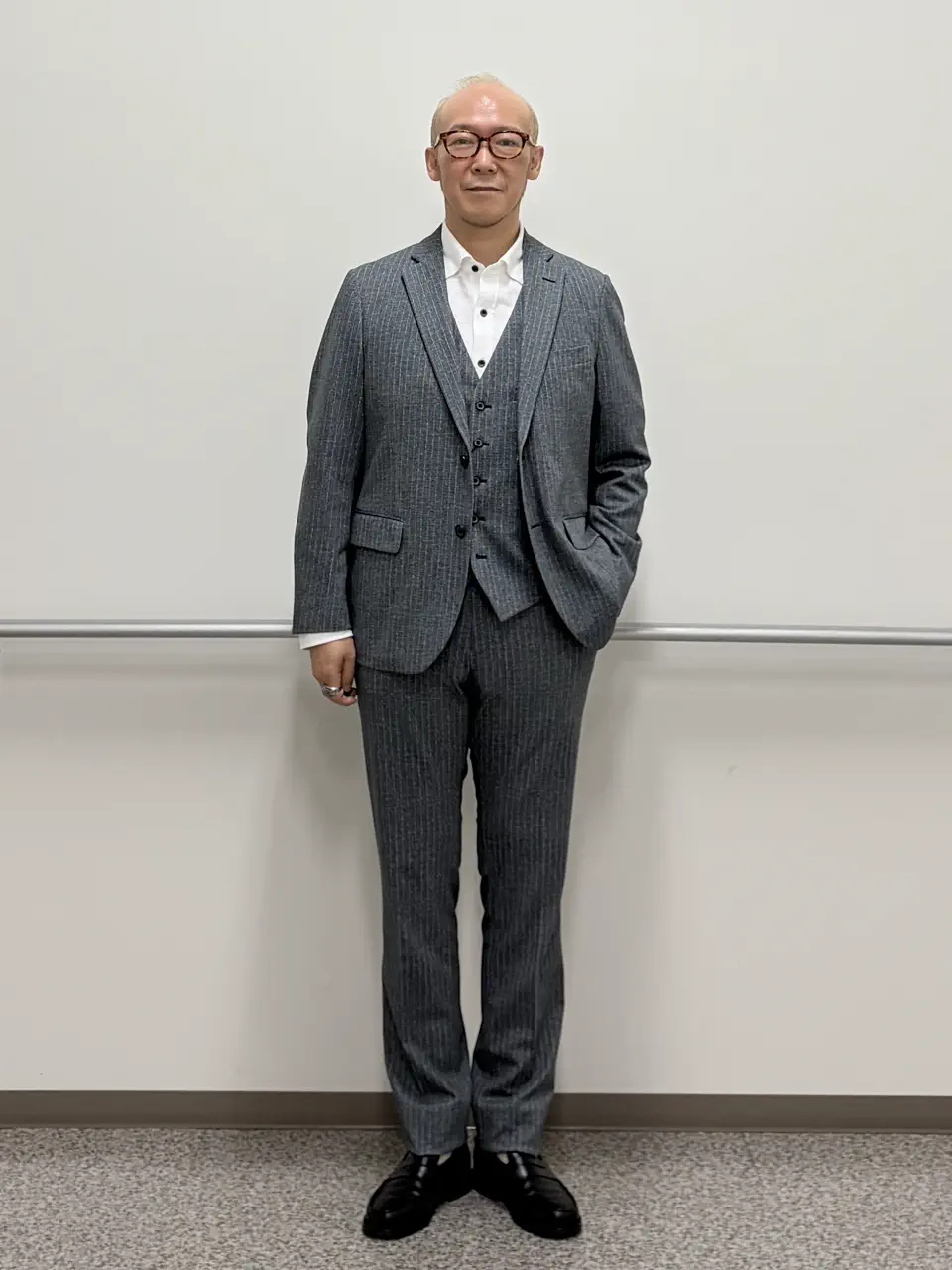 JOSEPH ABBOUD 若山 コーディネート画像
