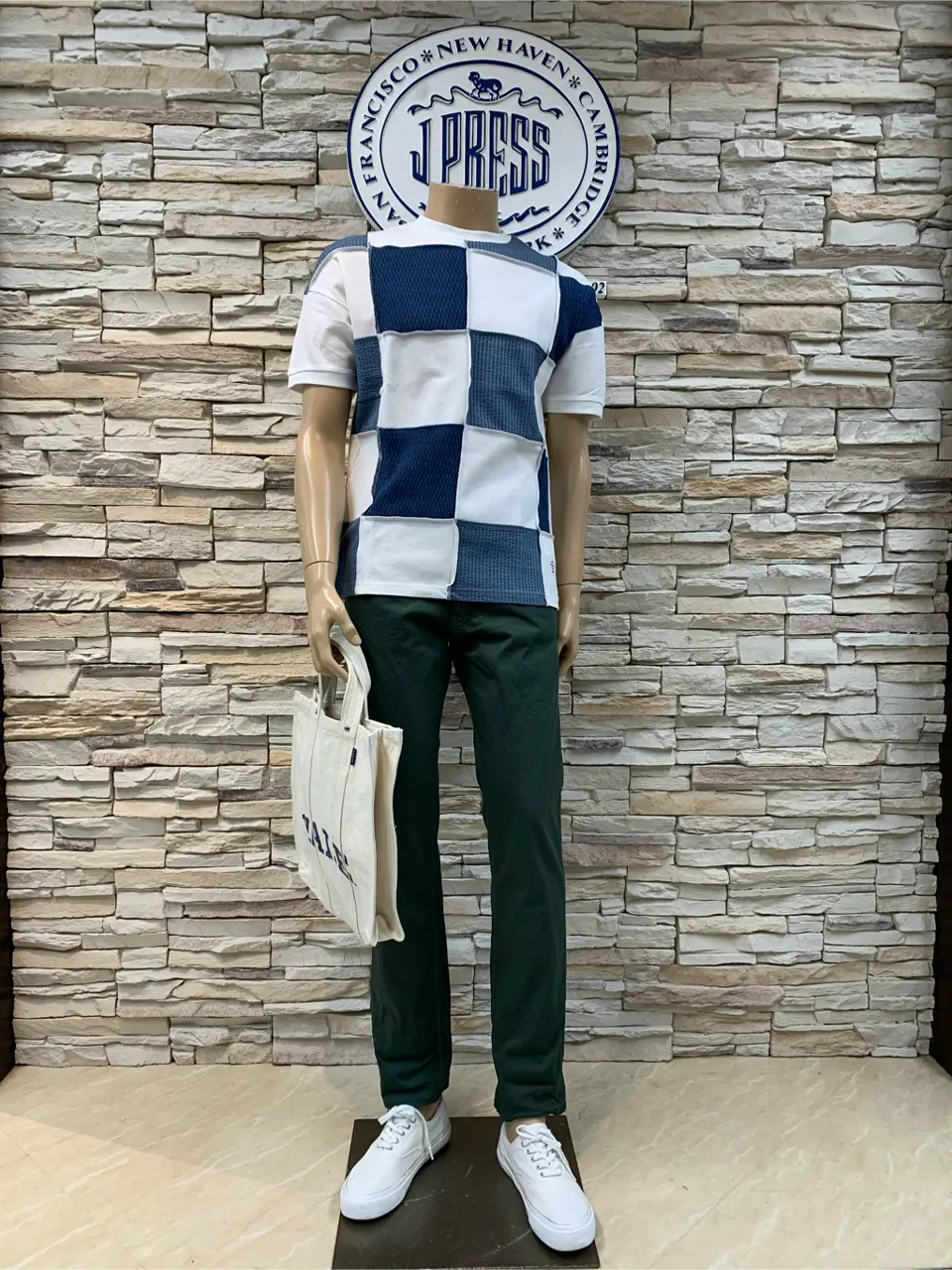  及川 コーディネート画像