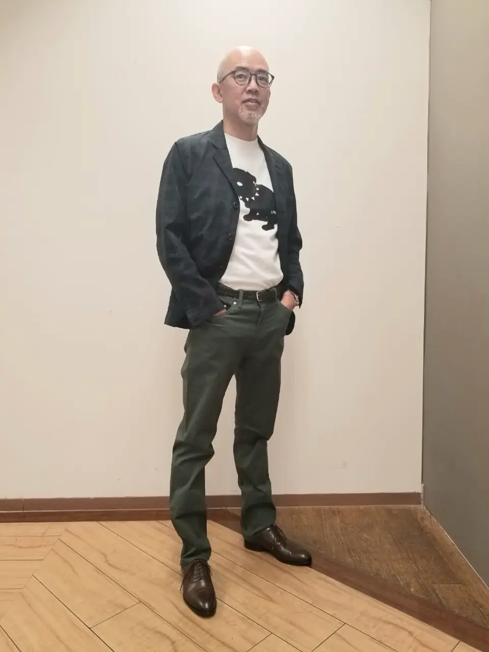  加賀谷 コーディネート画像