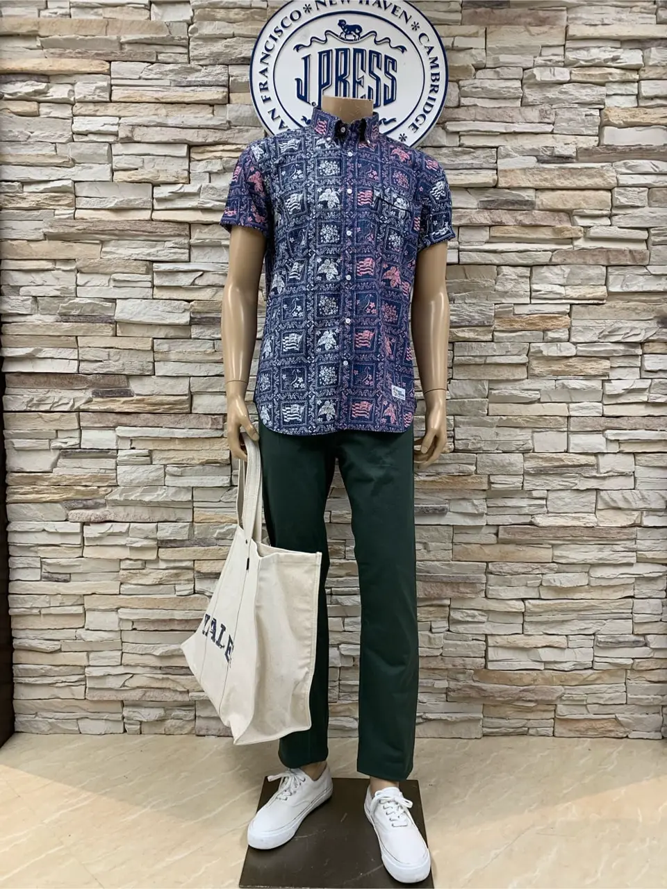  及川 コーディネート画像