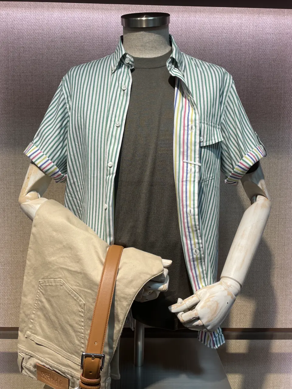  荒谷 コーディネート画像