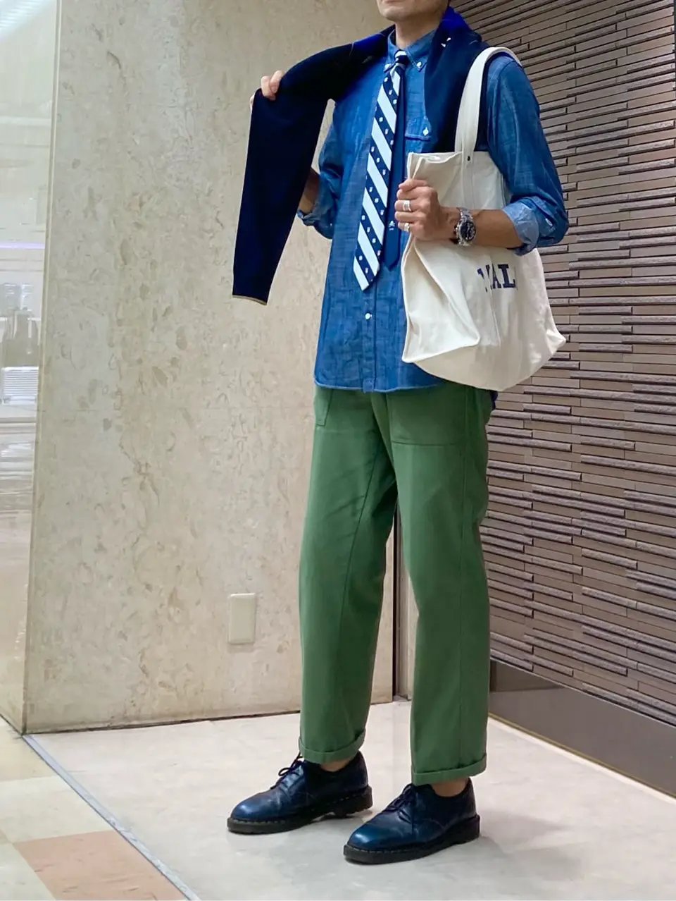 J.PRESS MEN 八巻 コーディネート画像