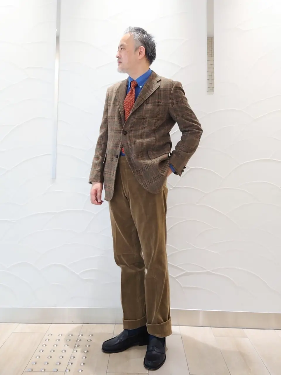  堤 コーディネート画像