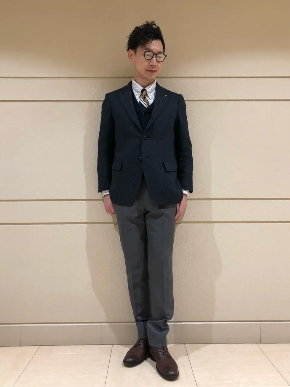  赤石 コーディネート画像