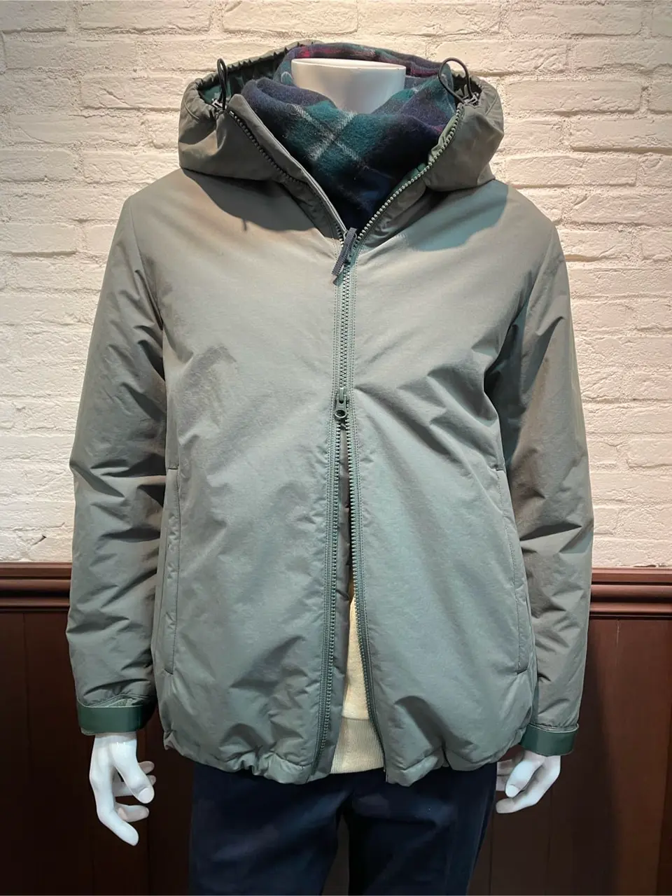  荒谷 コーディネート画像