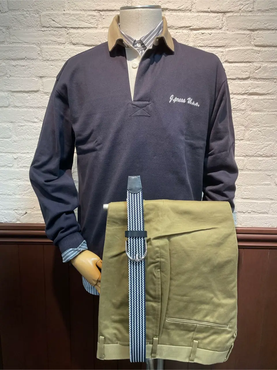  荒谷 コーディネート画像