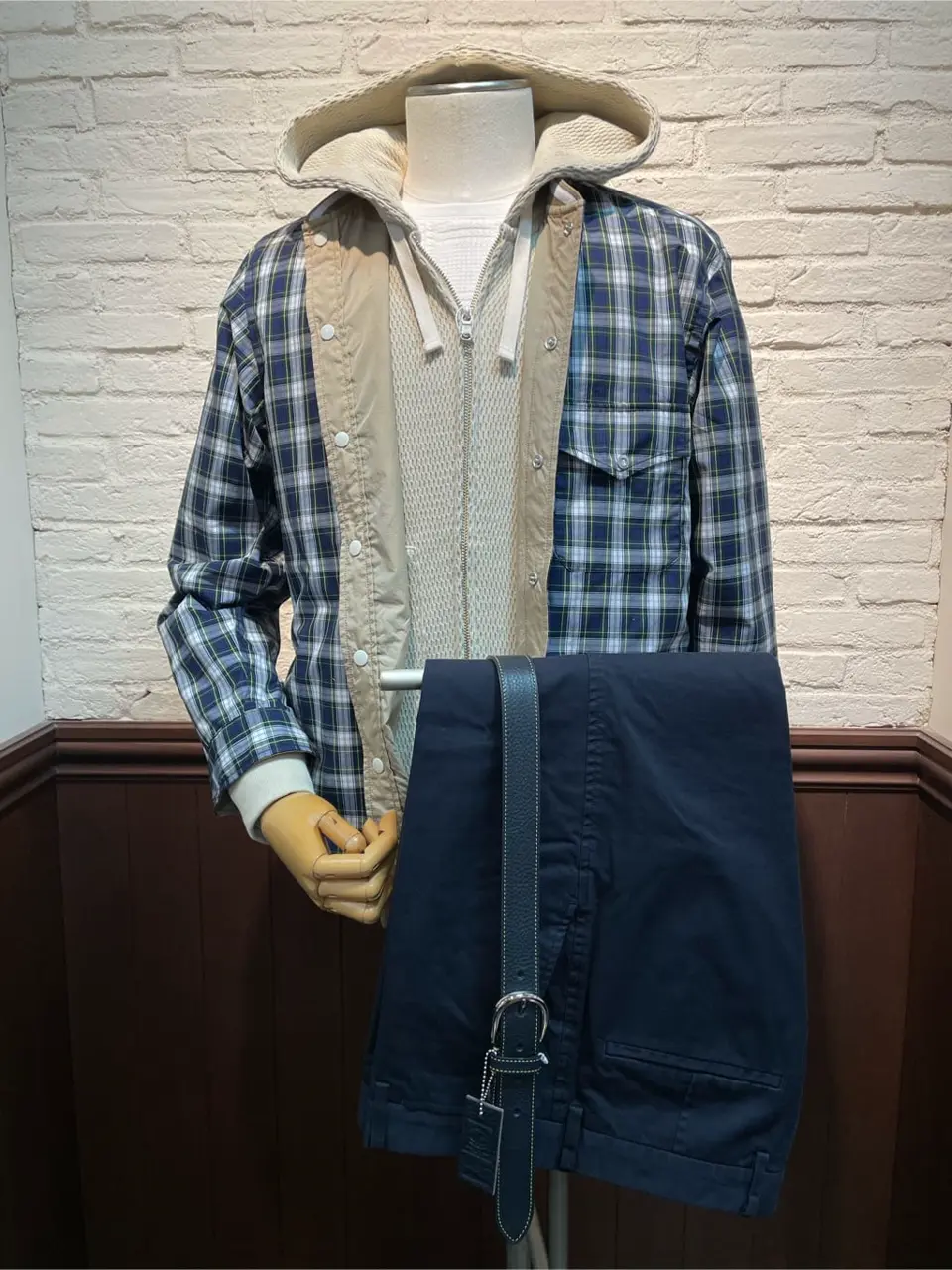  荒谷 コーディネート画像