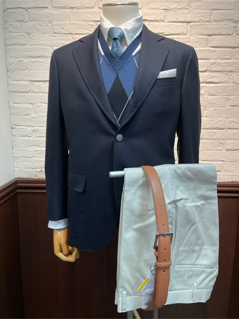  荒谷 コーディネート画像