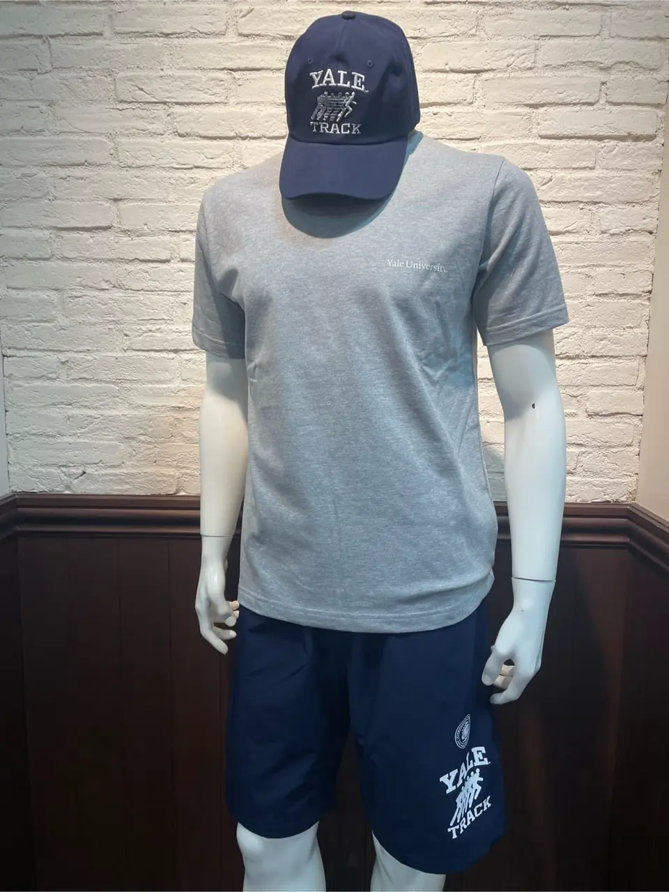  荒谷 コーディネート画像