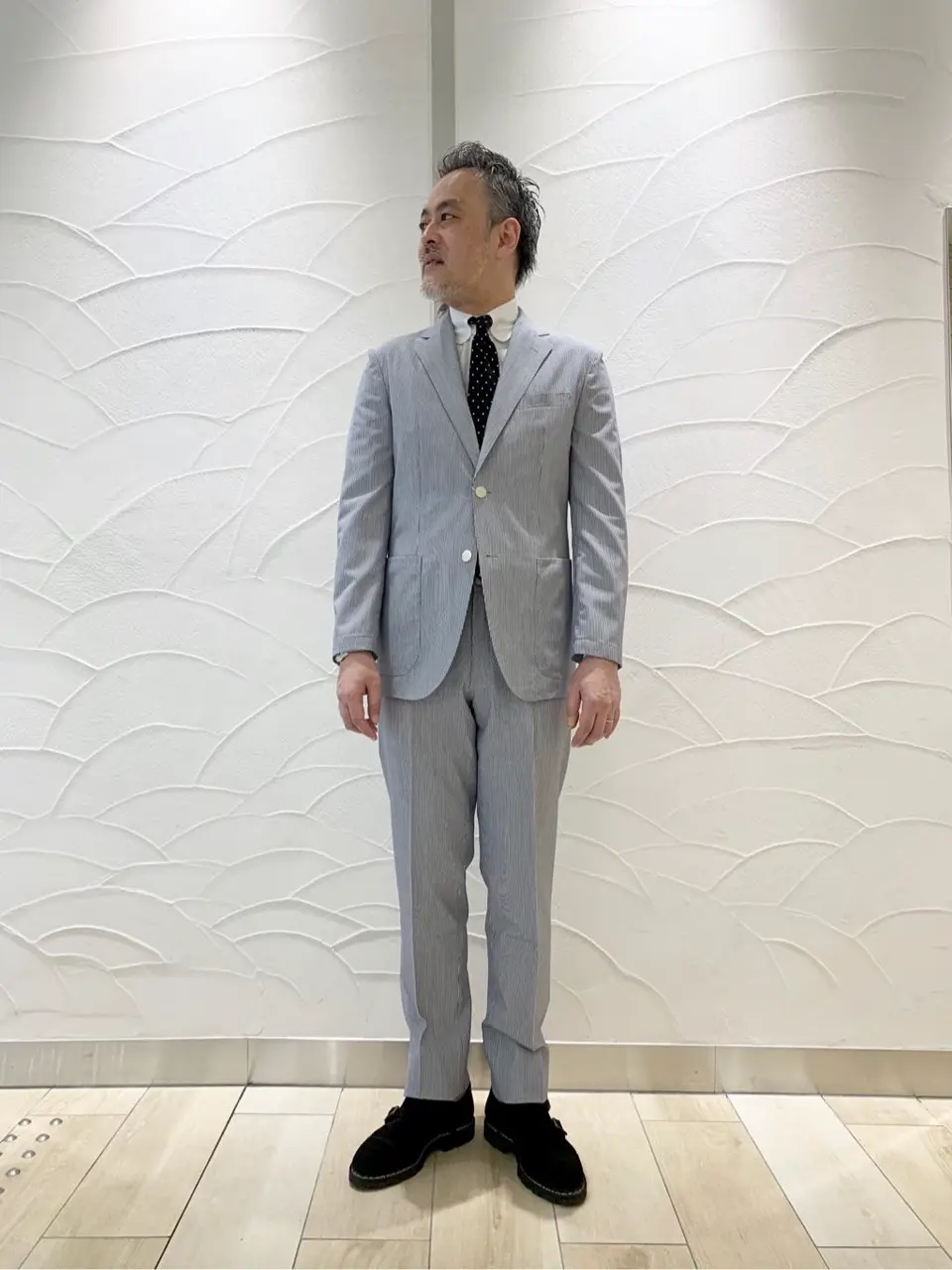  堤 コーディネート画像