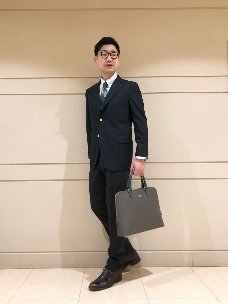  赤石 コーディネート画像