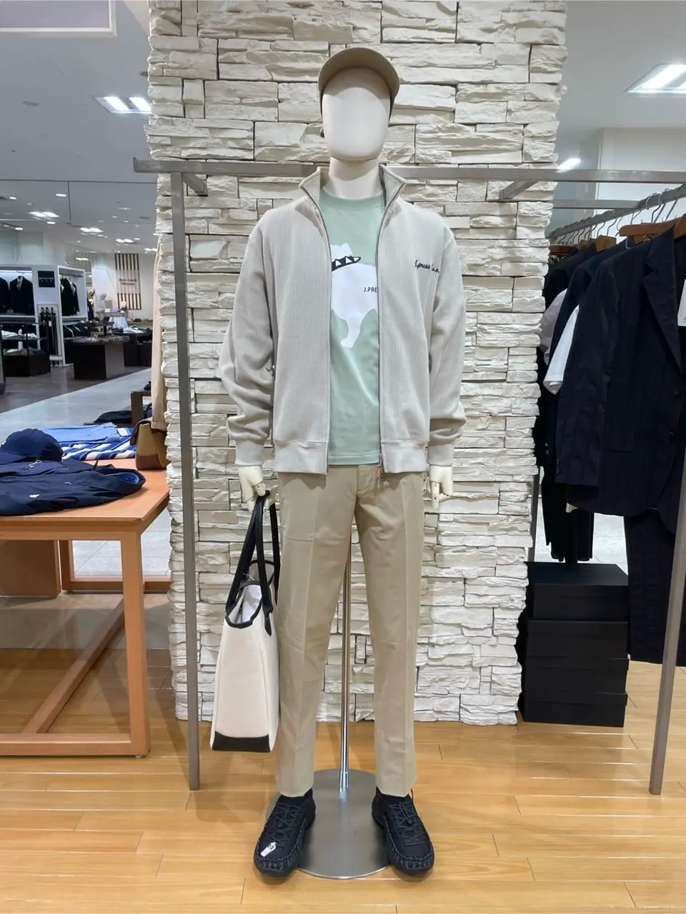  渡邊 コーディネート画像