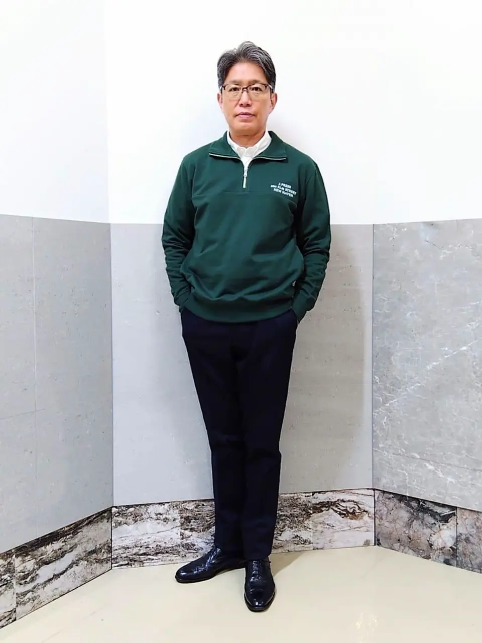  金子 コーディネート画像