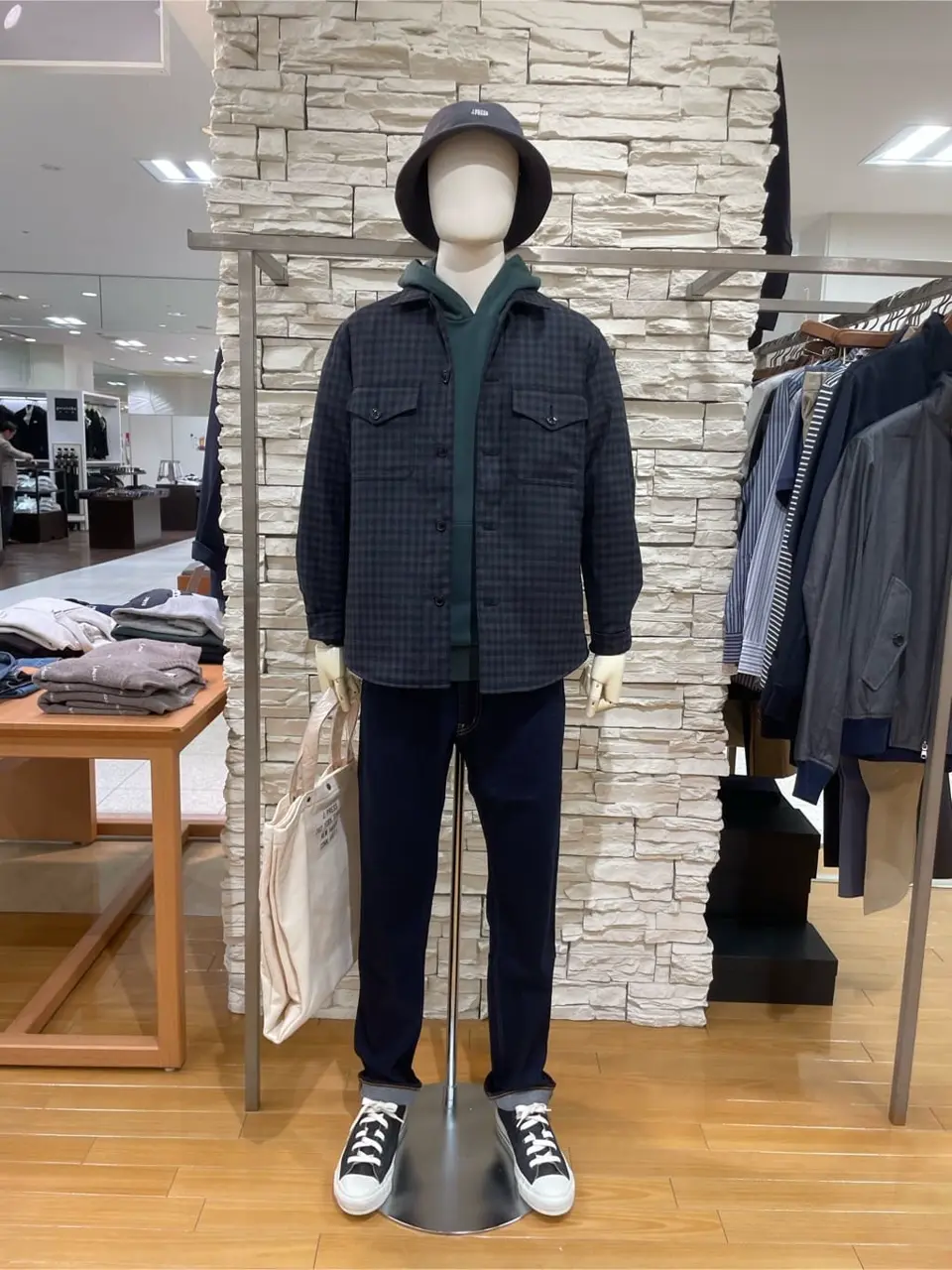  渡邊 コーディネート画像