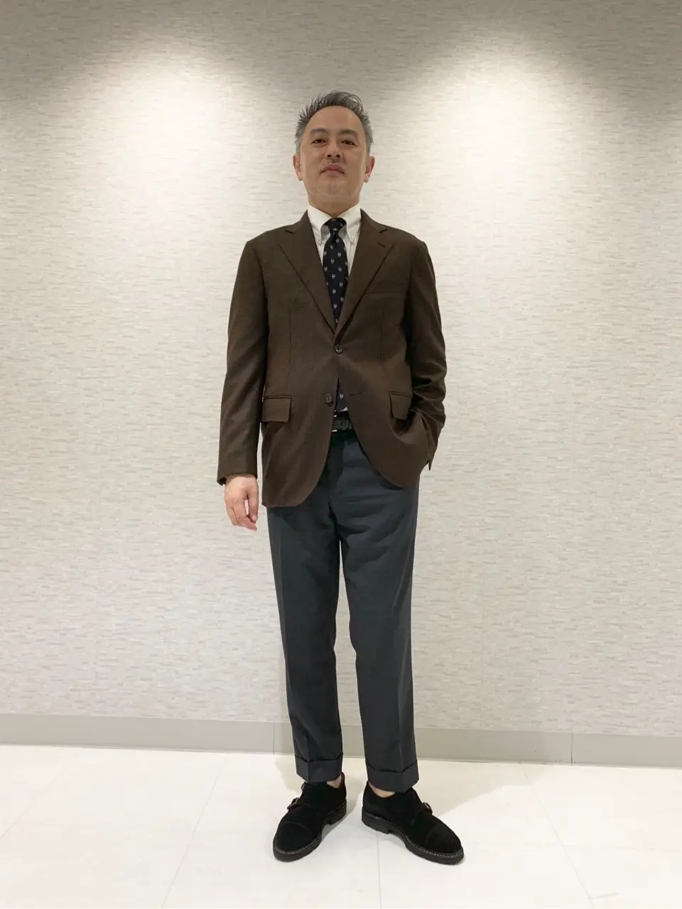  堤 コーディネート画像