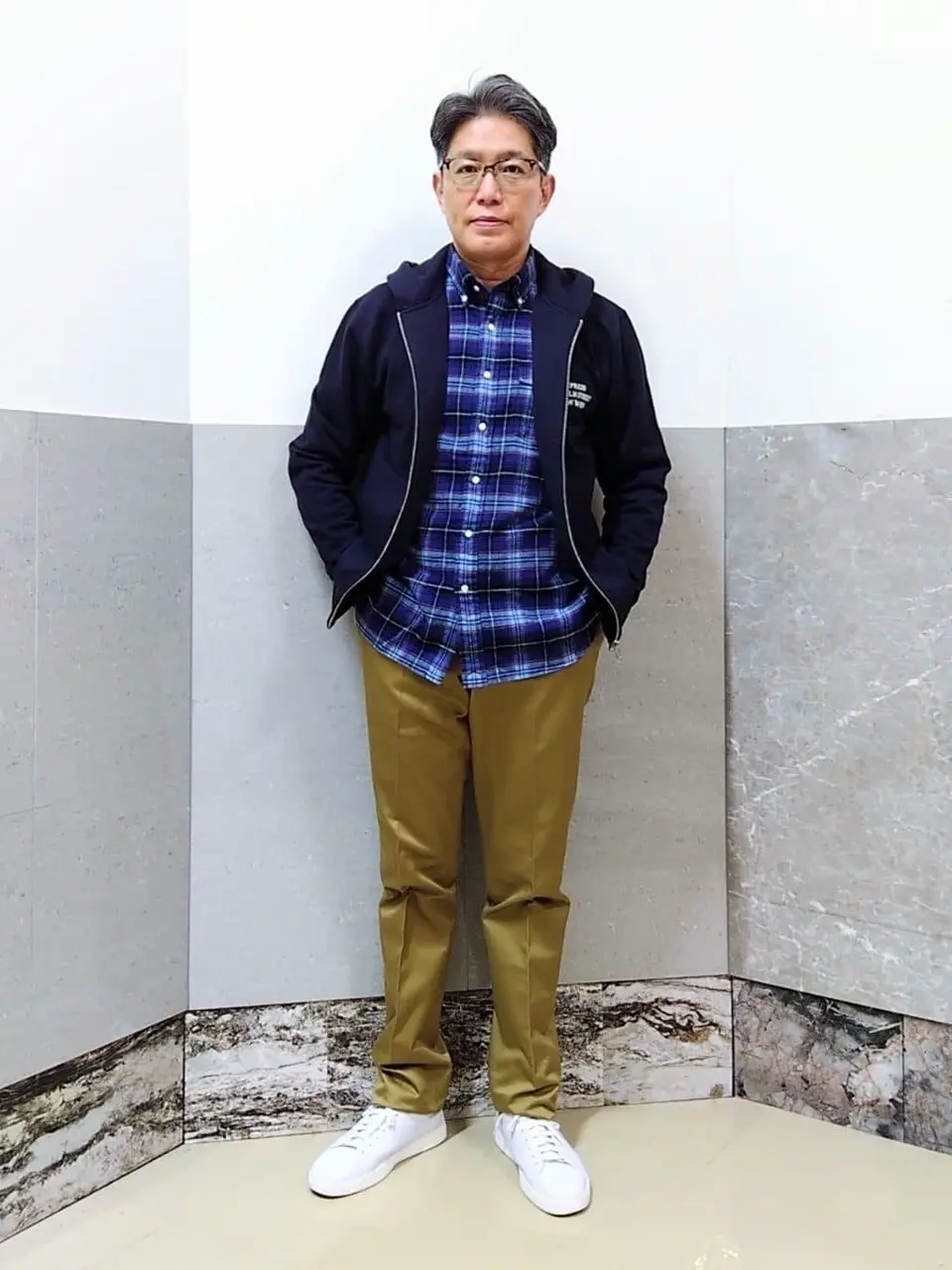  金子 コーディネート画像